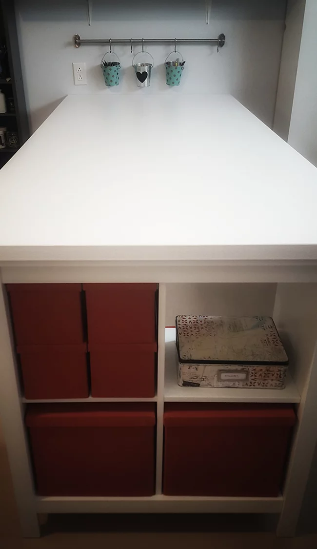 IKEA hack : Easy, Quick and affordable DIY craft table