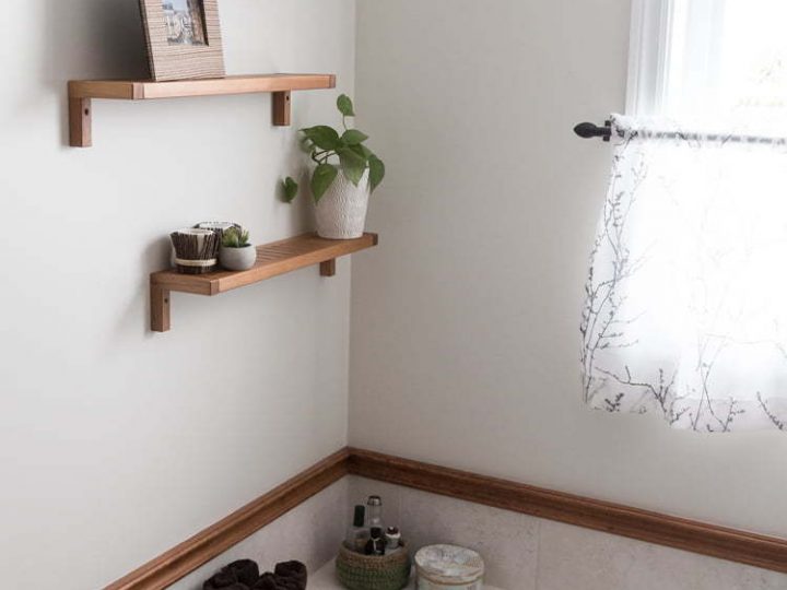 Bathroom makeover | small budget | DIY | Home Decor | Rope Mirror | Simple Update Trash Can | Crochet Baskets | Deer Art | Rustic ladder