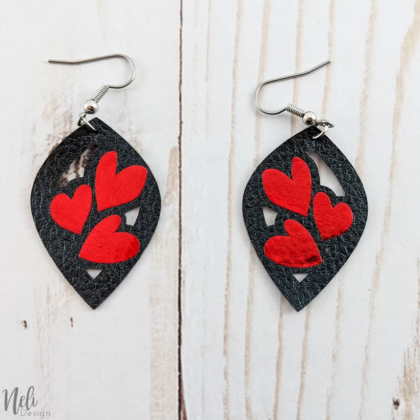 DIY Valentine's Day earrings, black with three red hearts