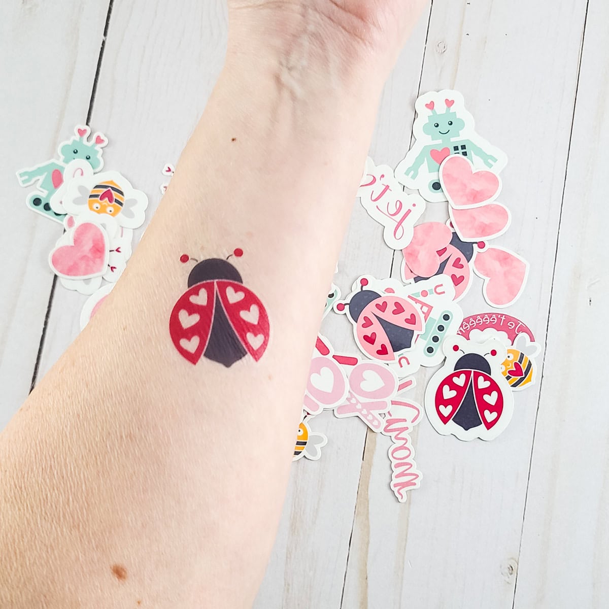 tatouages éphémères Cricut